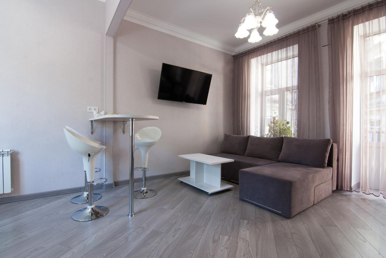 Home Hotel Apartments On Mykhailivska Square - Kiev מראה חיצוני תמונה